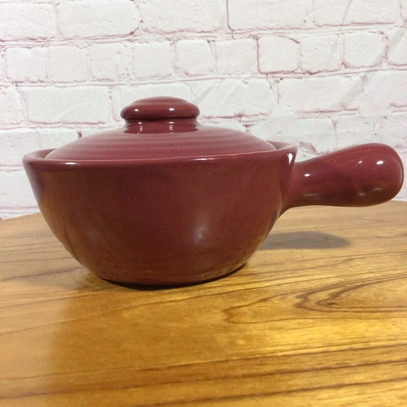 Vintage Bauer Ringware Cranberry Ceramic Soup Chowder Chili Handled Crock Bowl - Picture 5 of 9